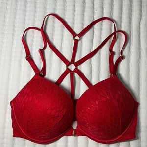 Victoria’s Secret Bombshell Bra 32C